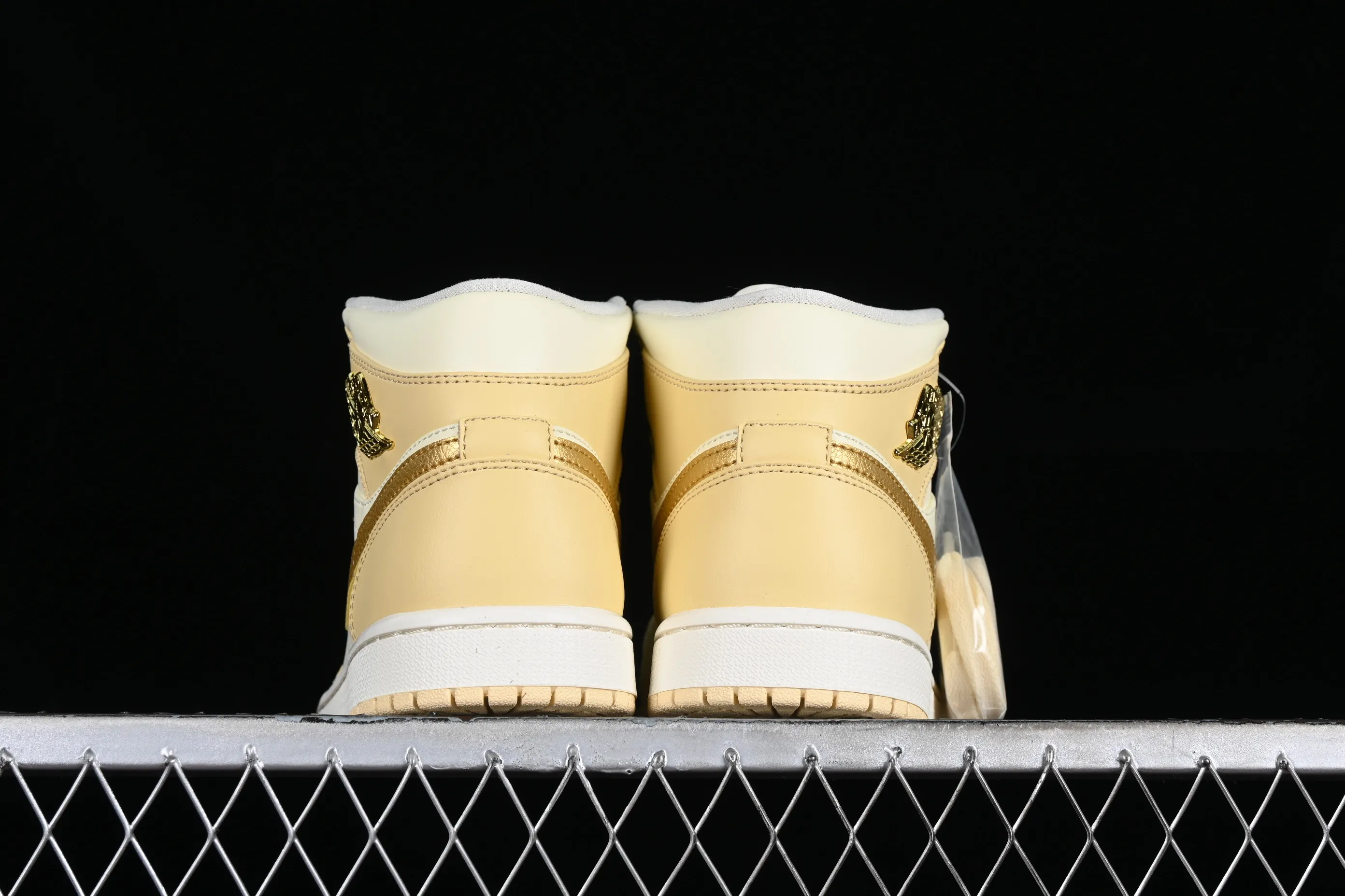 All categories Air Jordan Jordan series basketball shoes Air Jordan 1 Mid Nk Air Jordan 1 Mid AJ1 Joe 1 white gold Chinese casual sneakers FB9892-200